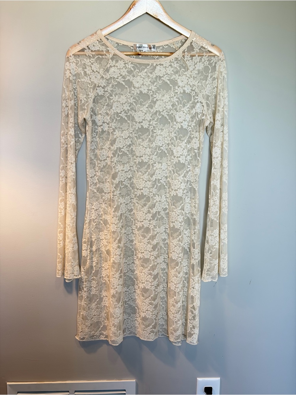 Madden Girl Cream Long-Sleeve Lace Sheath Dress
